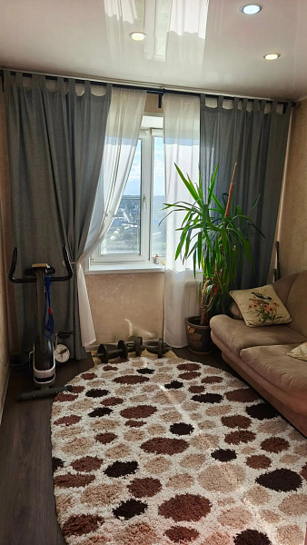 4 к квартира есенина 62