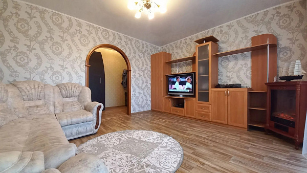 2 комн по Гайдара 44