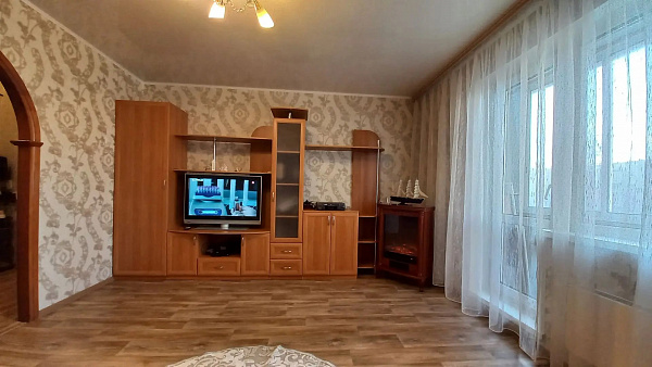 2 комн по Гайдара 44