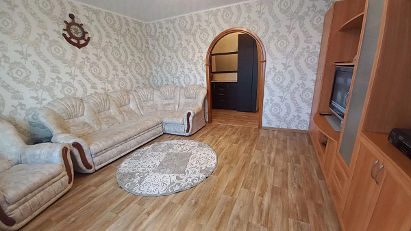 2 комн по Гайдара 44
