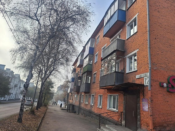 2ком квартира по ул.Коваленко 12