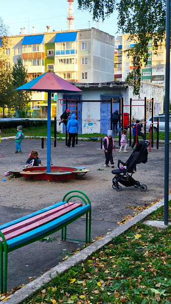 4 к квартира есенина 62