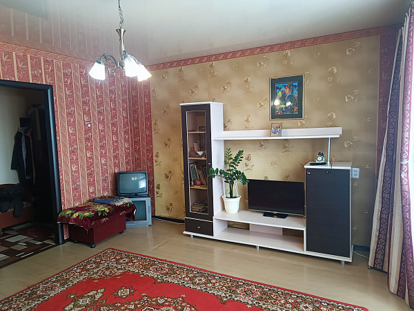 3 комн.квартира Мира,48