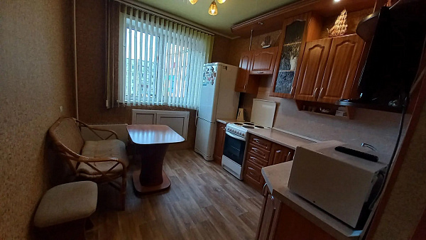 2 комн по Гайдара 44